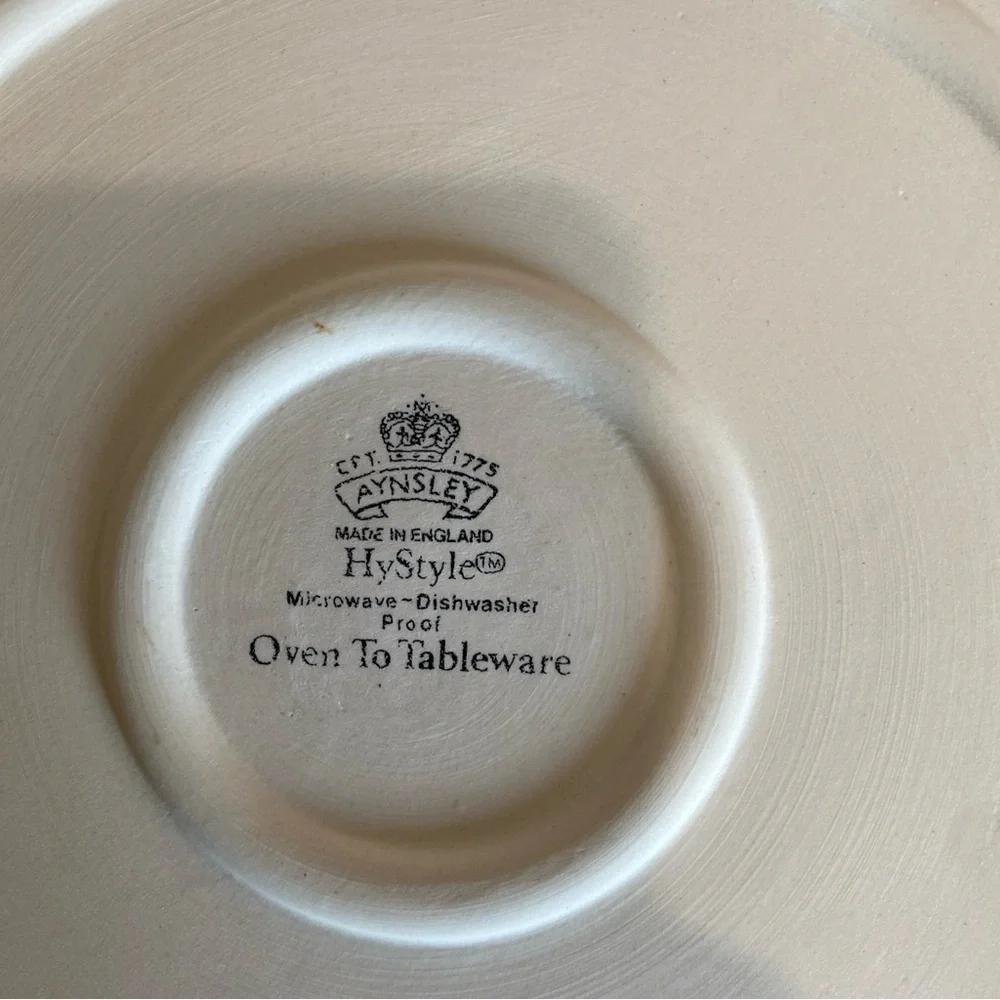 Porcelain Baking/ Pie Dish Aynsley 1775 Made In England Flowers Butterflies 25cm